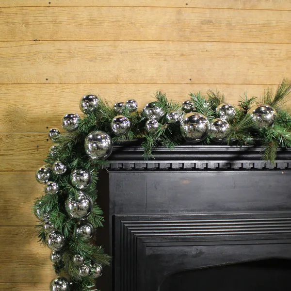 Happy New Year^RAZ 4', Silver Ball Garland