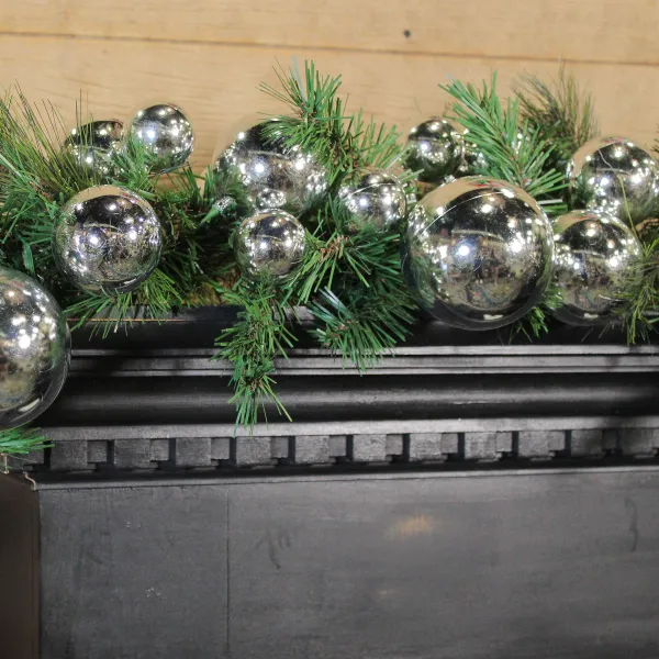 Happy New Year^RAZ 4', Silver Ball Garland