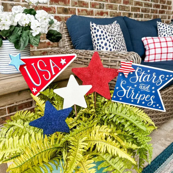 Pot Stakes^The Round Top Collection All Glitter Patriotic Star