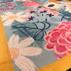 Kitchen & Dining^180 Degrees Berries And Floral Table Cloth