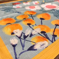Table Decor^180 Degrees Berries And Floral Table Cloth
