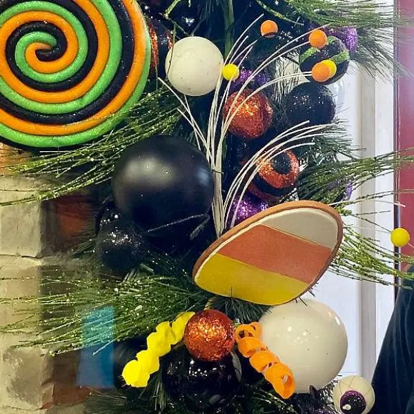 Sprays^Liberty Floral Candy Corn Cookie Spray