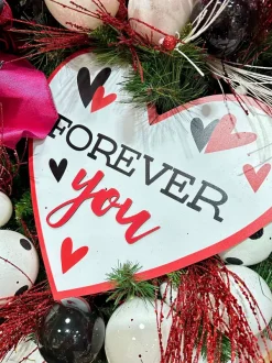 Door Decor^* Full Of Hugs & Kisses Wreath