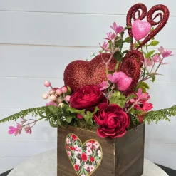 Creations^* Full Of Love Valentine Arrangement
