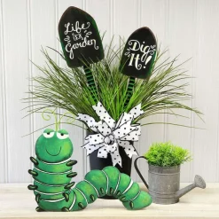 Spring^The Round Top Collection Garden Worm