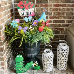 Spring^The Round Top Collection Garden Worm