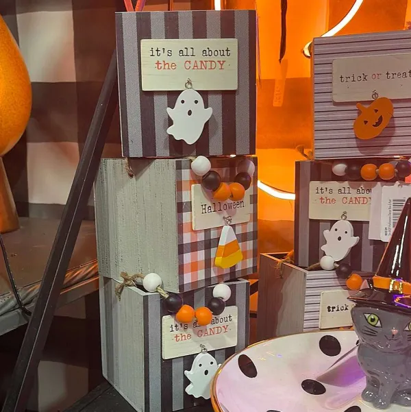 Table Decor^Transpac Halloween Decor Box