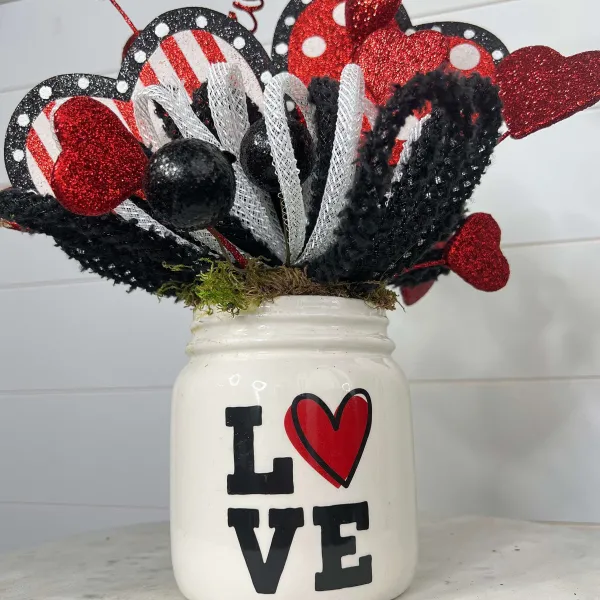 Creations^* Hearts In Bloom Valentine Arrangement