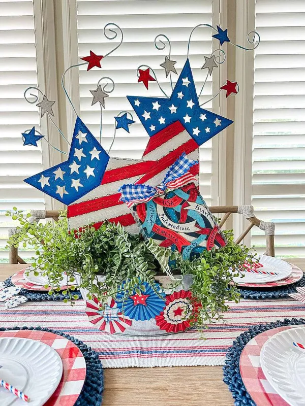 Table Decor^The Round Top Collection Independence Ribbon Mini Gallery Art