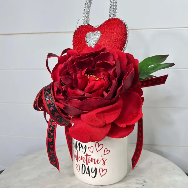 Table Decor^* Key To My Heart Valentine Arrangement