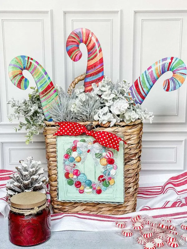 Focal Points^The Round Top Collection Merry & Bright Candy Cane Minis
