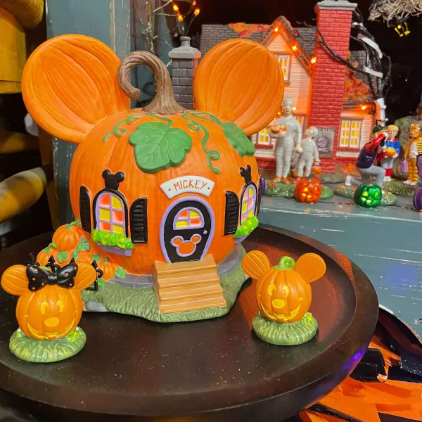 Table Decor^Department 56 Mickey's Pumpkintown House, Dept. 56 Village