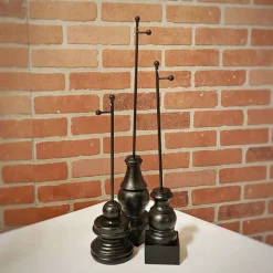 Table Decor^The Round Top Collection Mini Gallery & Charm Stake, Black