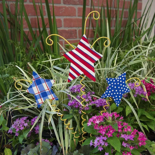 Pot Stakes^The Round Top Collection Patriotic 3 Star Stake