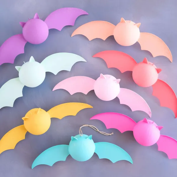 Home Accents^Glitterville Rainbow Bat Display By
