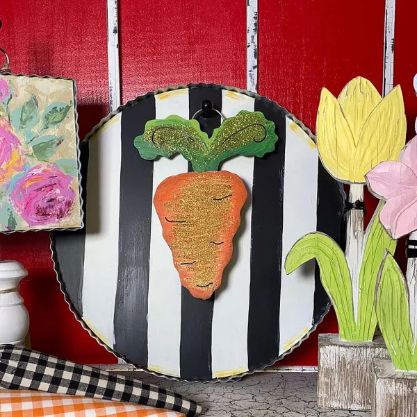 Kitchen & Dining^The Round Top Collection Round Black And White Display Board