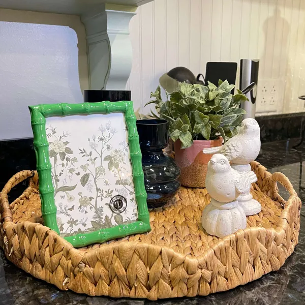 Spring^Two's Company Scalloped Edge Round Tray