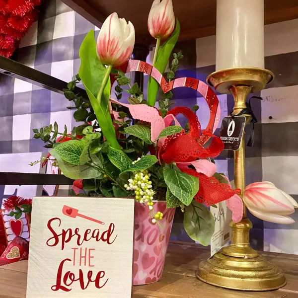 Focal Points^C&F Enterprises Spread The Love Shelf Sitter