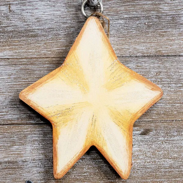 Table Decor^The Round Top Collection Star Charm