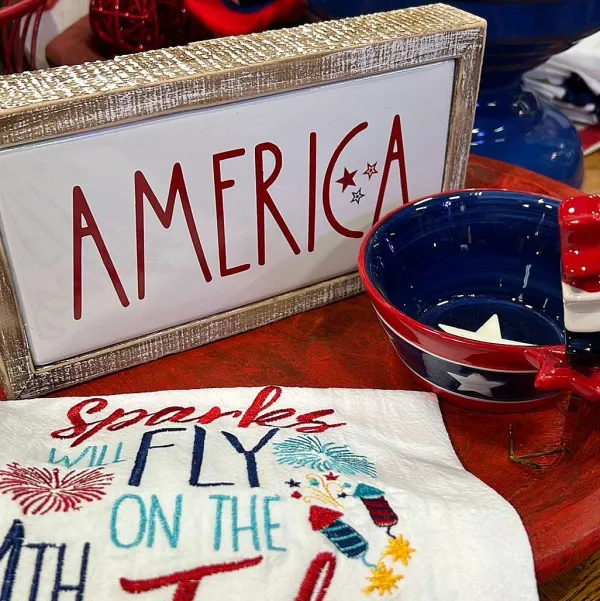 Signs^Transpac Stars And Stripes Wood Frame Metal Block