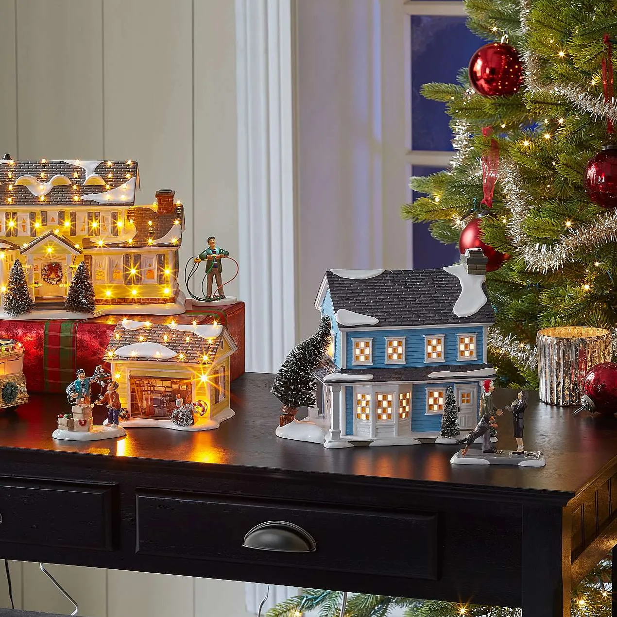 Table Decor^Department 56 The Chester House, Dept. 56 Village