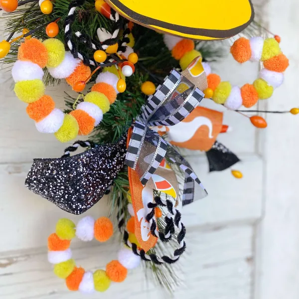 Sprays^Liberty Floral White And Black Chenille Curly Spray