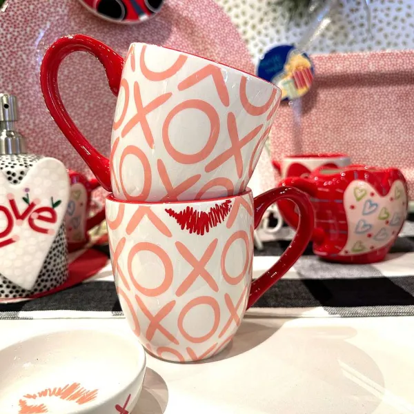 Kitchen & Dining^Happy Everything Xoxo Mug By !